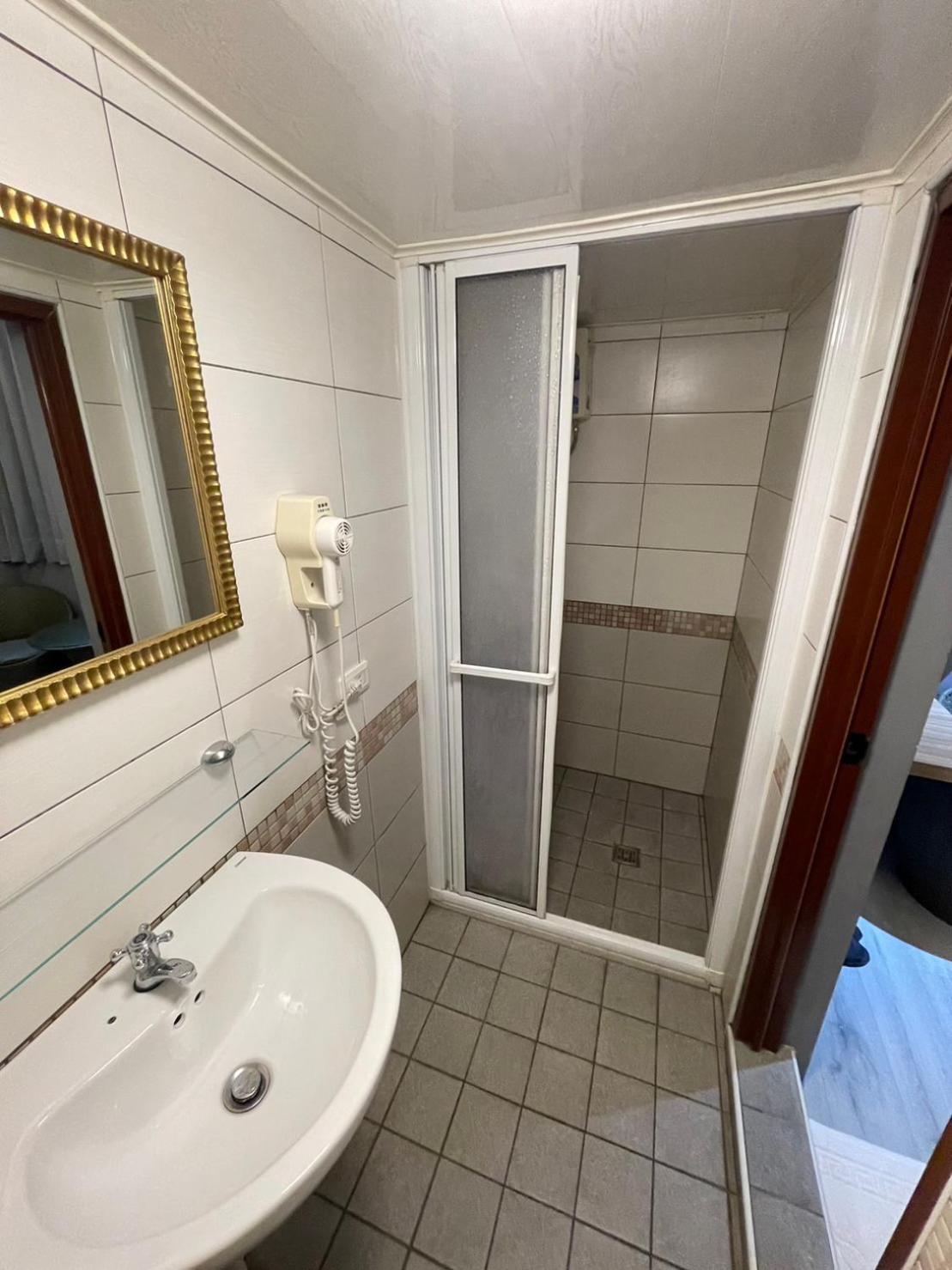 Shuntai Inn Fengshan  المظهر الخارجي الصورة